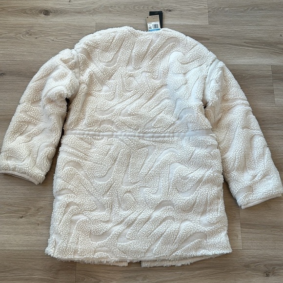 Nike Sportswear
Women's Loose Jacket - Picture 13 of 13